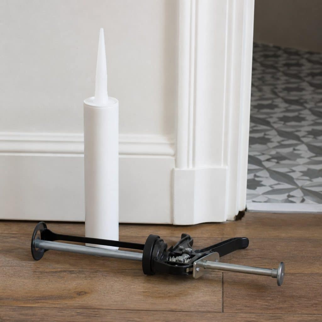 Cartouche de mastic acrylique spécial peinture haute adhérence grand format avec pistolet